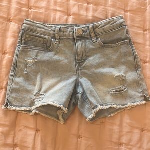GAP Kids Girls Size 8 Midi Distressed Denim Short in Light Wash